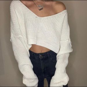 White crop top sweater